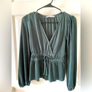ABERCROMBIE FITCH Women's Green Long Sleeve Empire Waist V-Neck Blouse Size XS